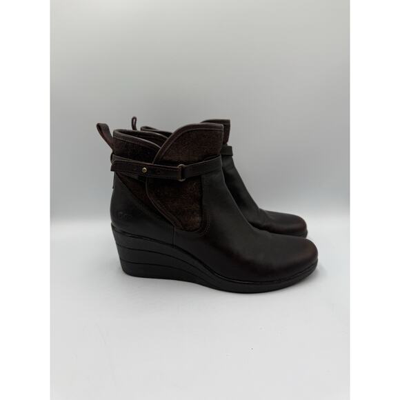 UGG Emalie Stout Brown Leather Bootie‎ Boots Sherpa Insole Women's 7 S/N 1005286 - Picture 1 of 13